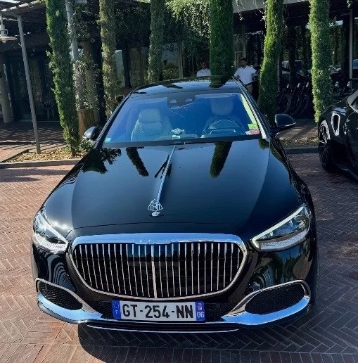 Mercedes-Benz mayb 2025