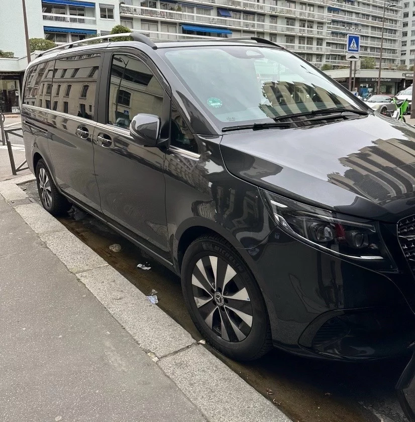 Mercedes-AMG V Class 2025 - Photo 2