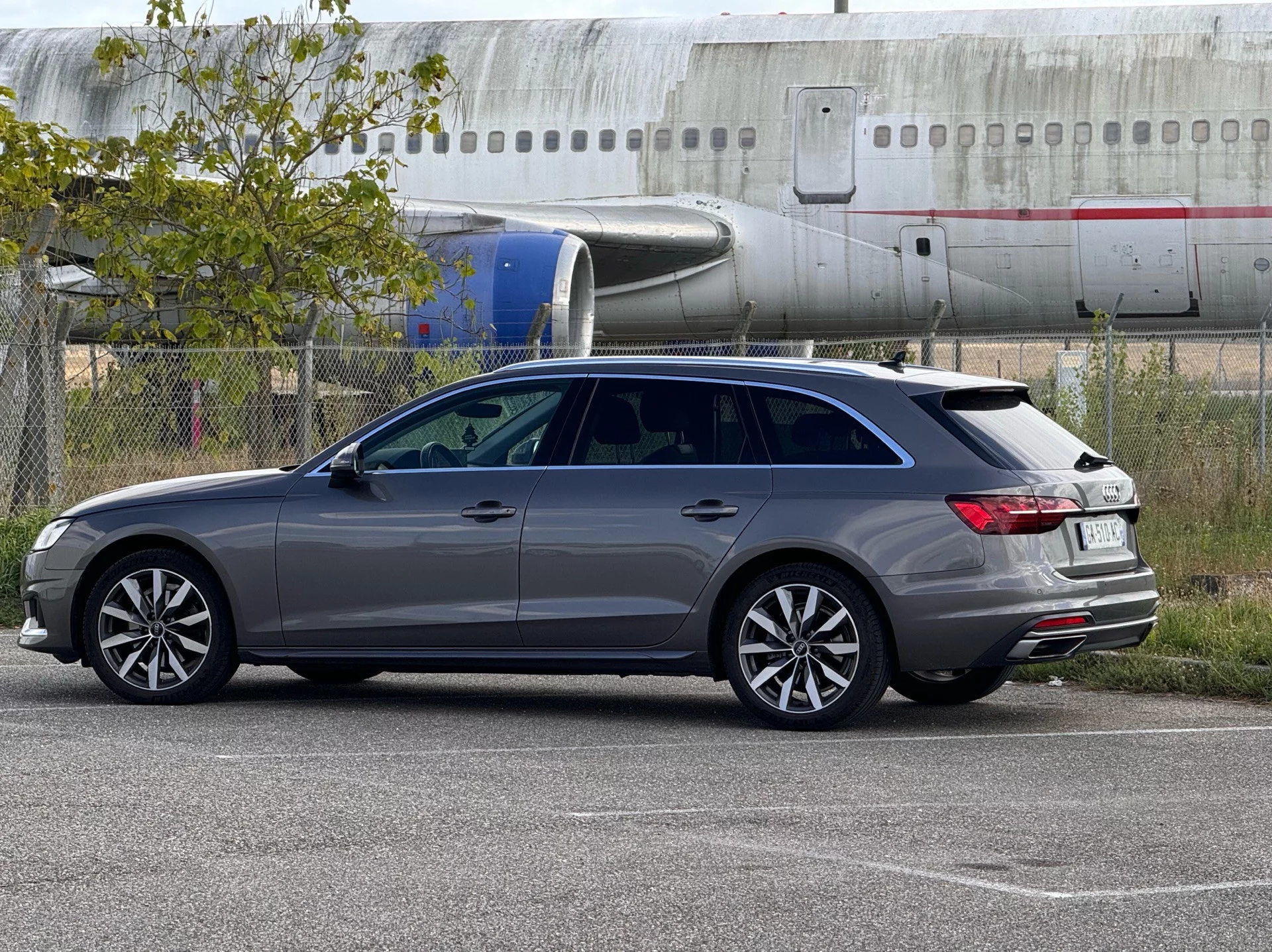 Audi A4 AVANT 2021 - Photo 2