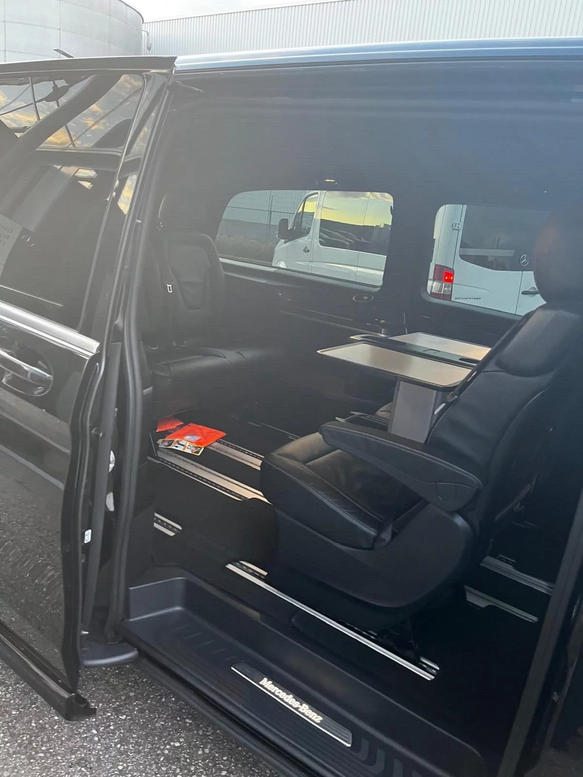 Mercedes-Benz EQV 2021 - Photo 3