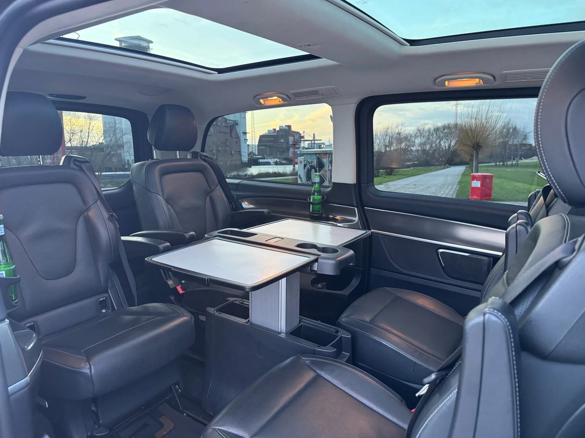 Mercedes-Benz V Class 2020 - Photo 2
