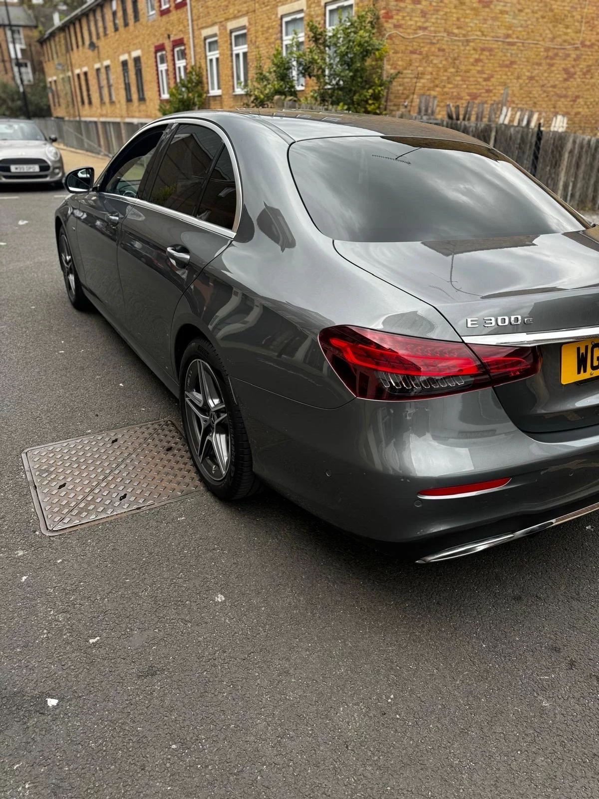 Mercedes-Benz E Class 2021 - Photo 3