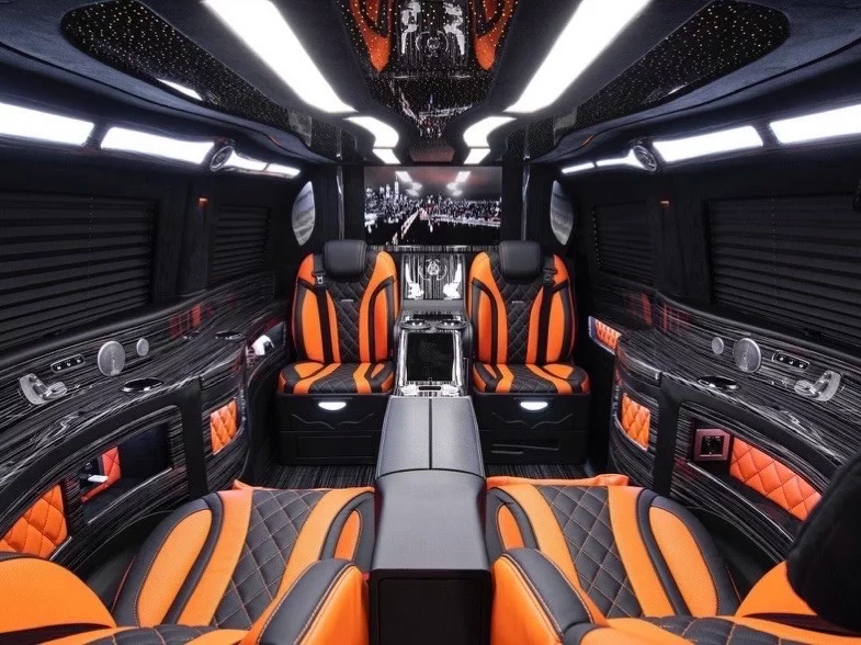 Mercedes-Benz v 2024 - Photo 2