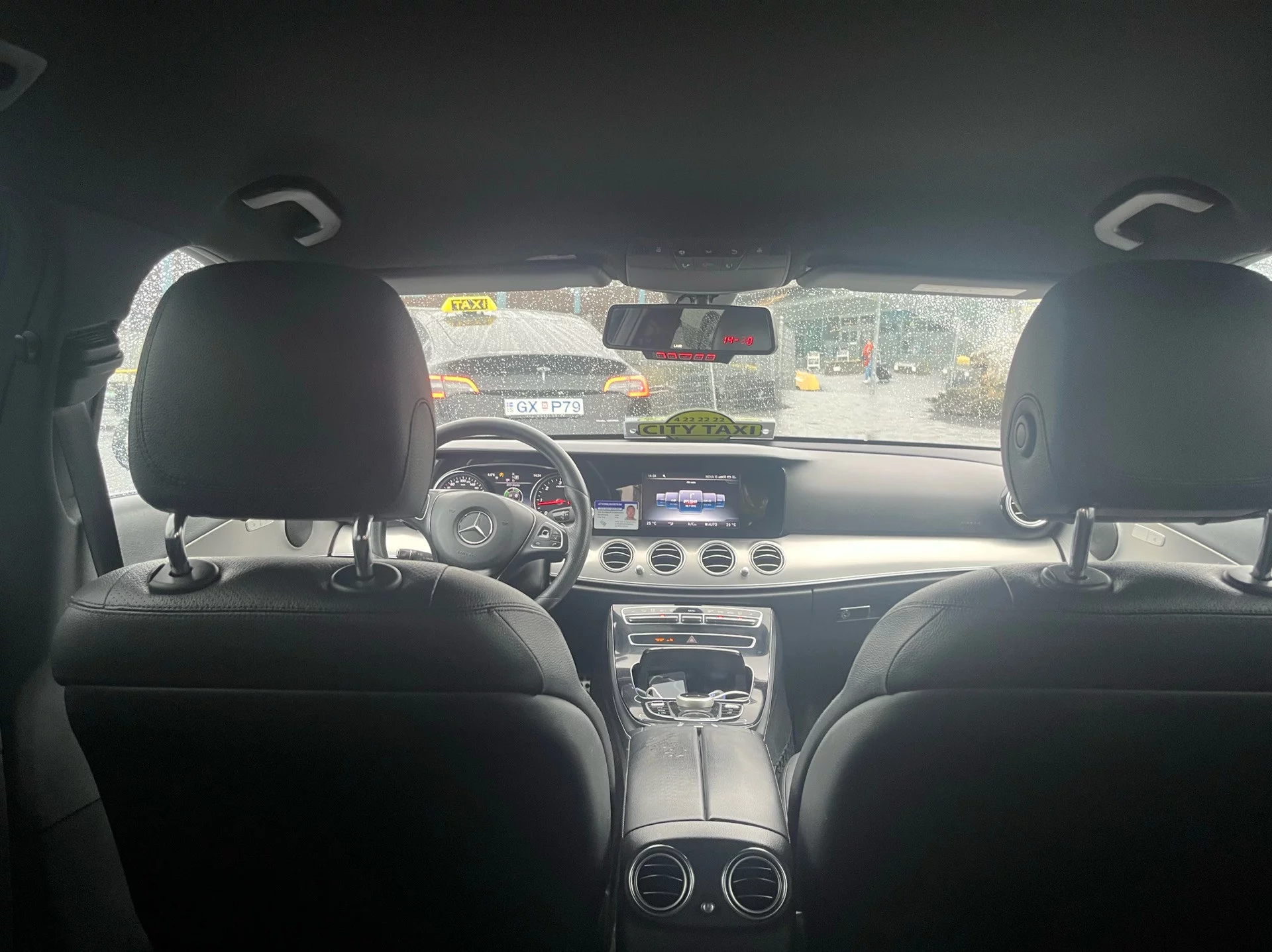 Mercedes-Benz E Class 2019 - Photo 3