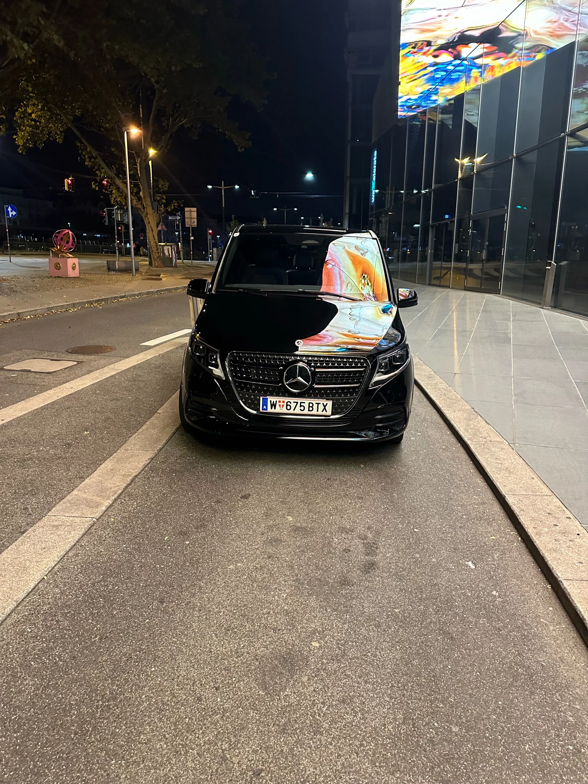 Mercedes-Benz V Class - V300 A 2024 - Photo 2