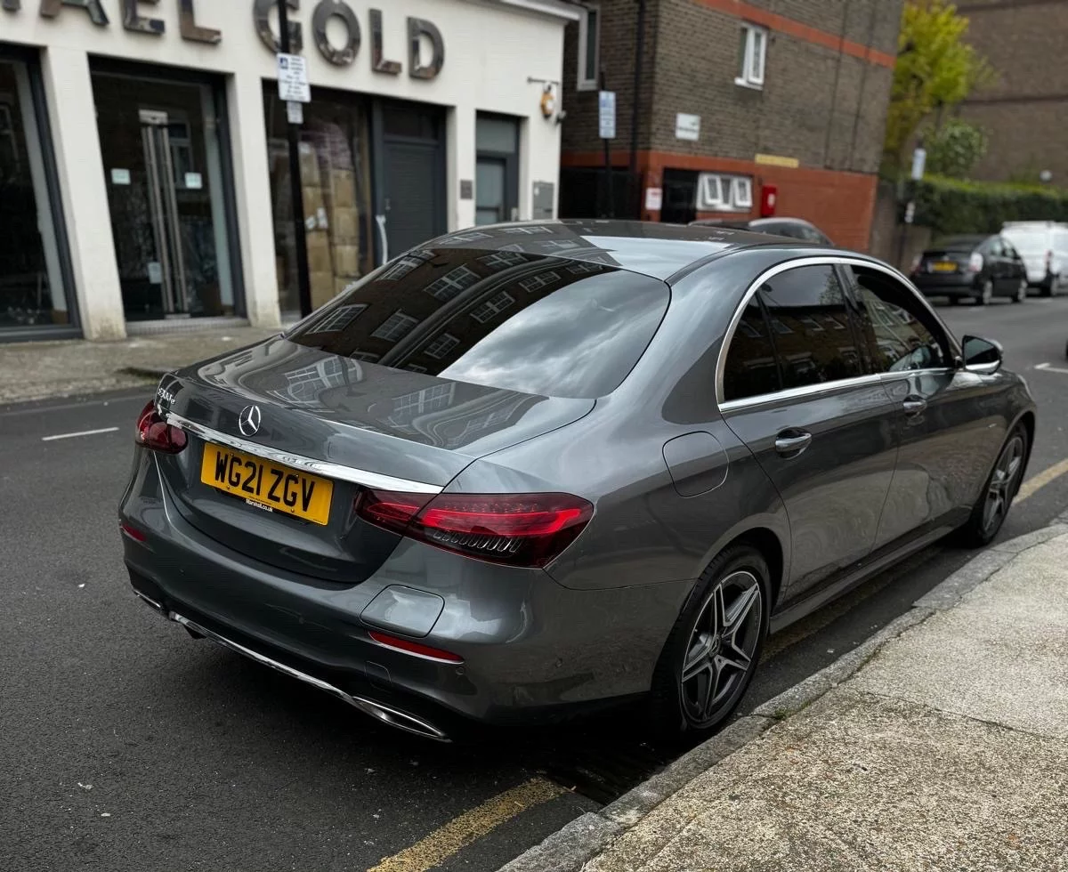 Mercedes-Benz E Class 2021 - Photo 4