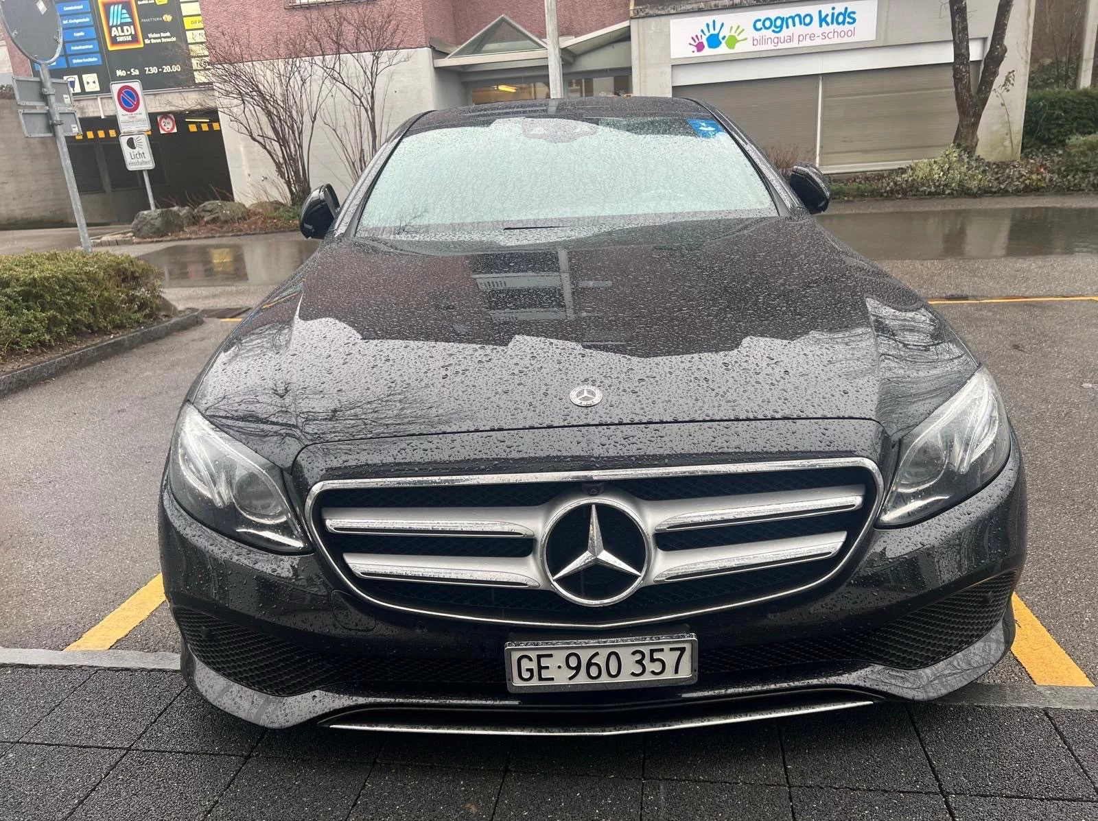 Mercedes-Benz E Class 2017 - Photo 2