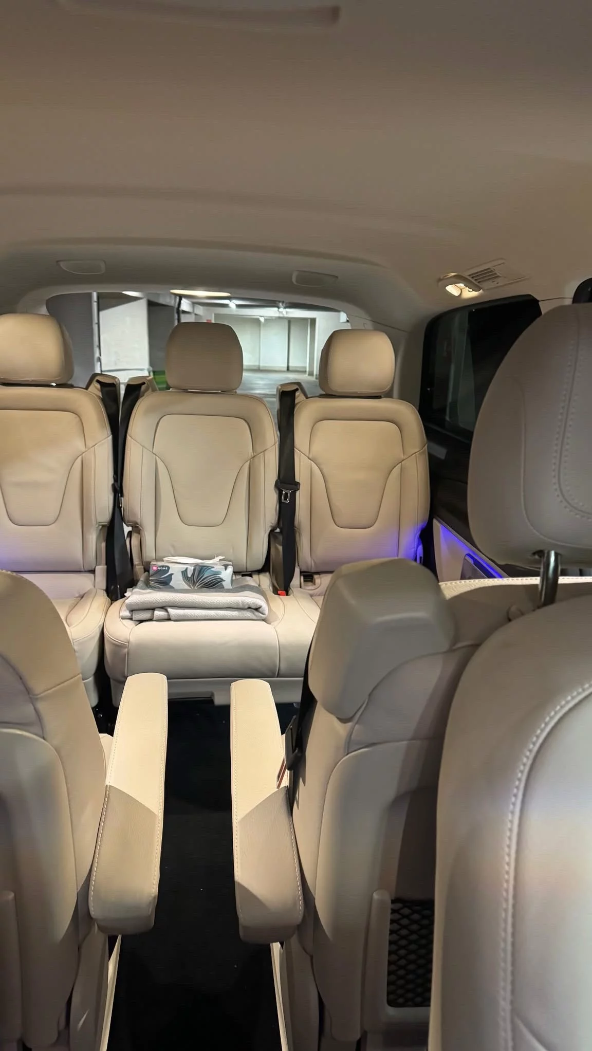 Mercedes-Benz V Class 2024 - Photo 5