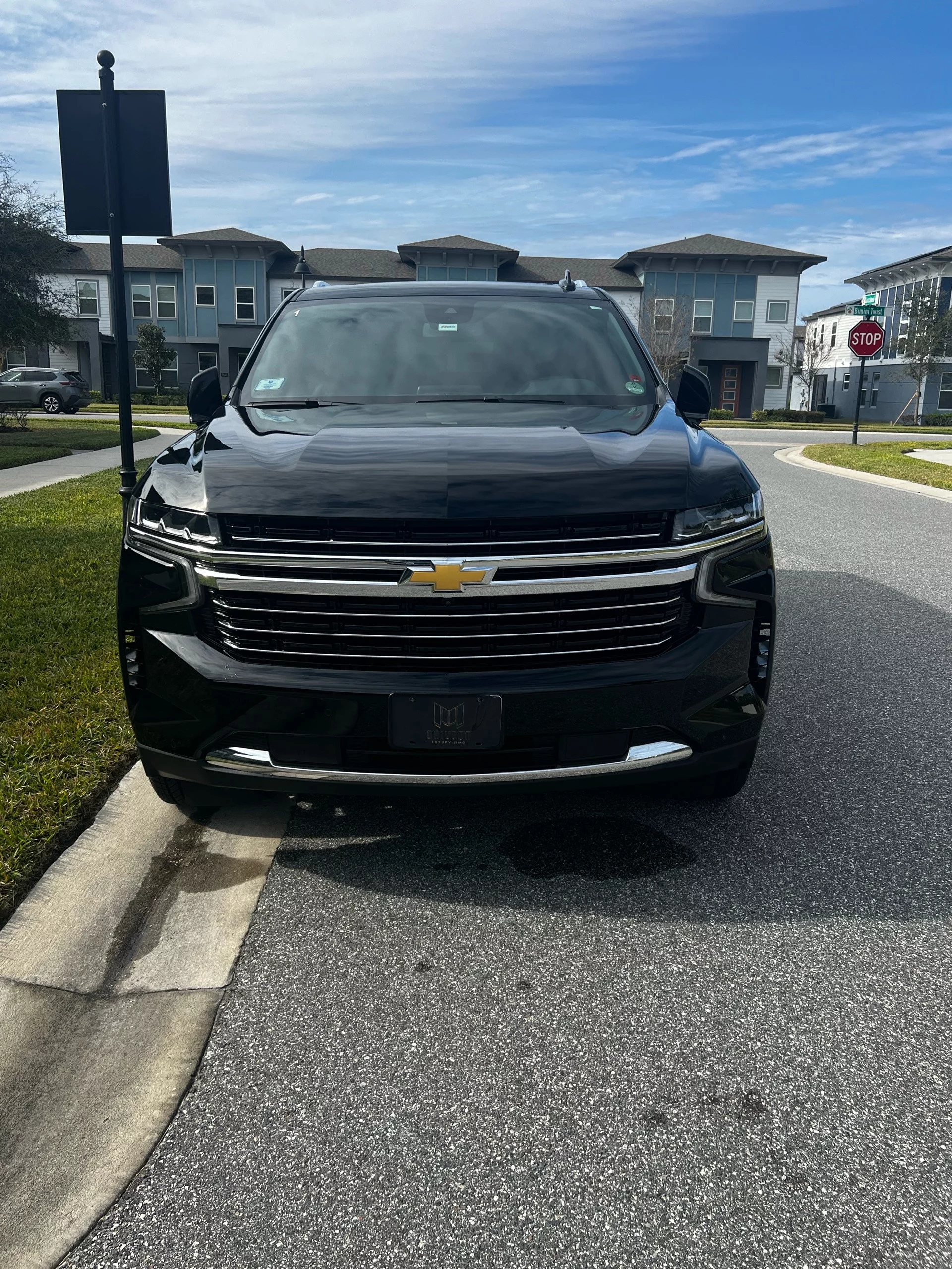 Chevrolet  Suburban 2024 - Photo 2