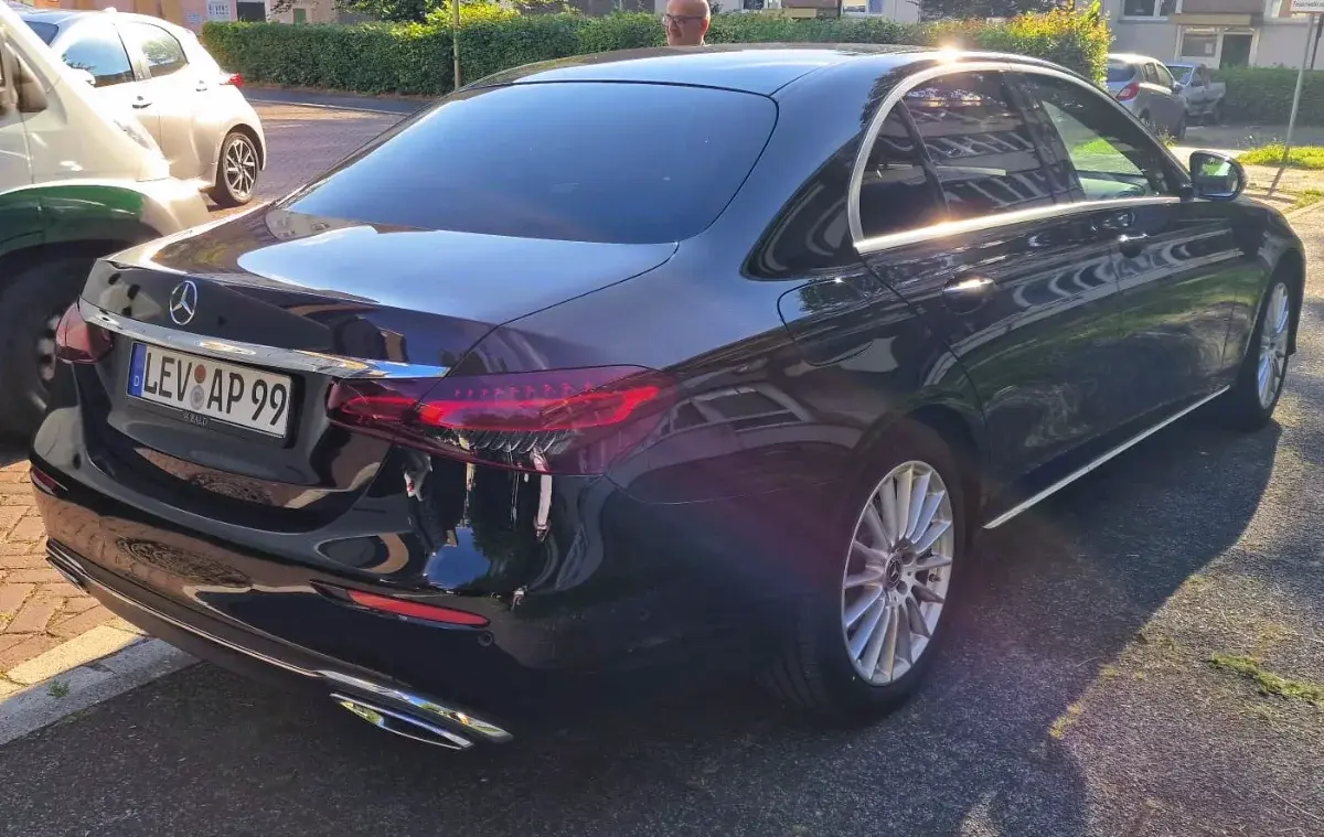 Mercedes-AMG Class E 2022 - Photo 4