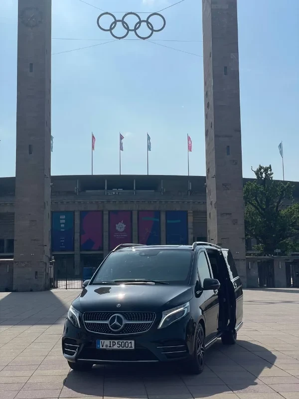 Mercedes-AMG Classe V 2024 - Photo 2