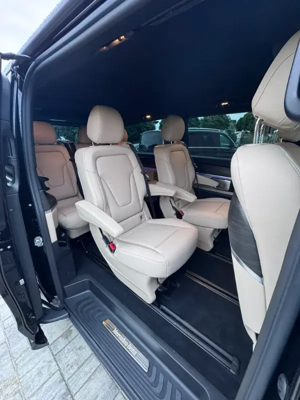 Mercedes-Benz V Class 2025 - Photo 3