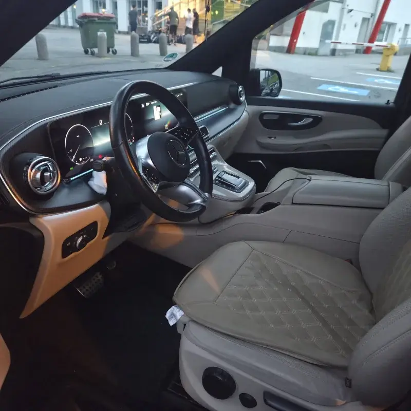 Mercedes-AMG Classe V 2025 - Photo 2