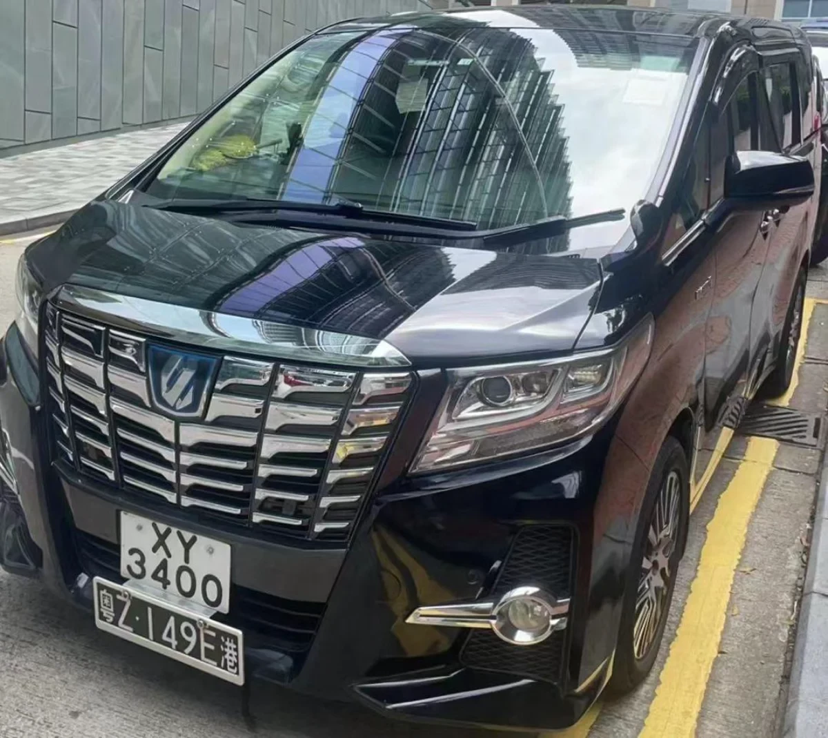 Toyota Alphard 2024 - Photo 3
