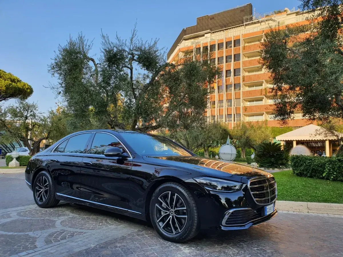 Mercedes-AMG S CLASS 2025 - Photo 4