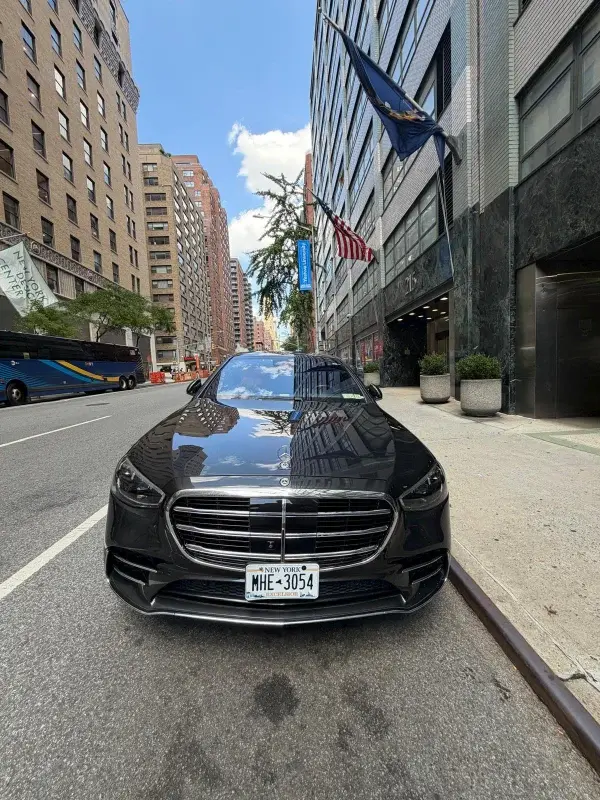Mercedes-AMG S CLASS 2025 - Photo 3