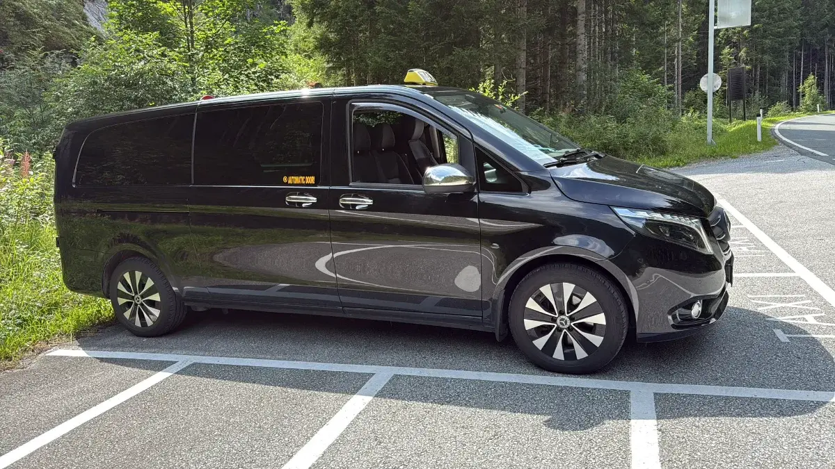 Mercedes-Benz Class-V 2024