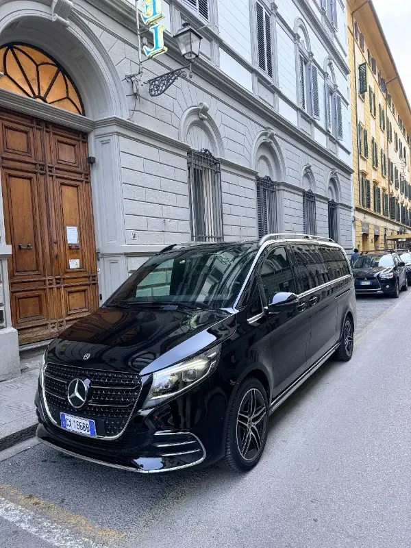 Mercedes-Benz Classe V 2024 - Photo 3