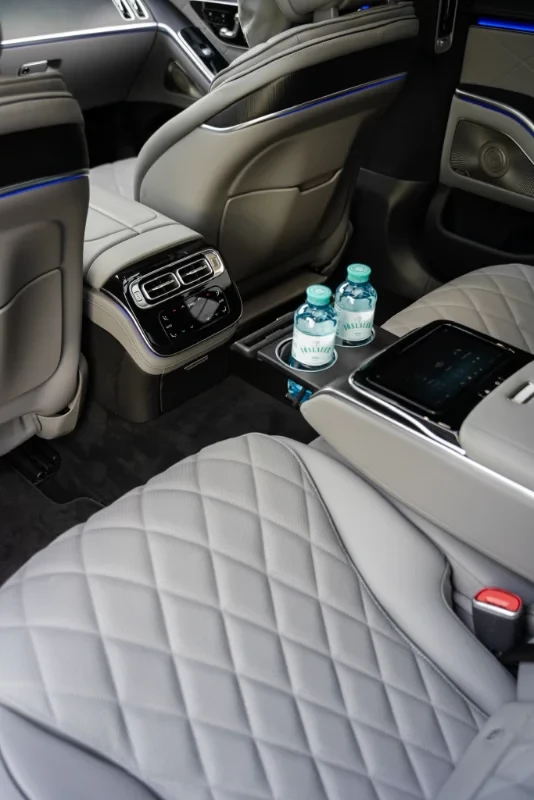 Mercedes-Benz Mercedes S class 2025 - Photo 2