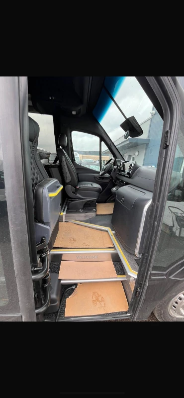 Mercedes-Benz Sprinter 2024 - Photo 3