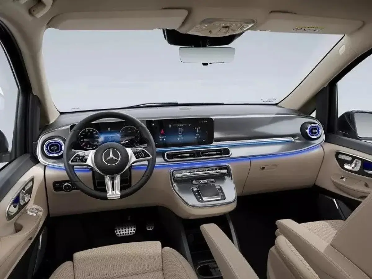 Mercedes-Benz V Class 2025 - Photo 3