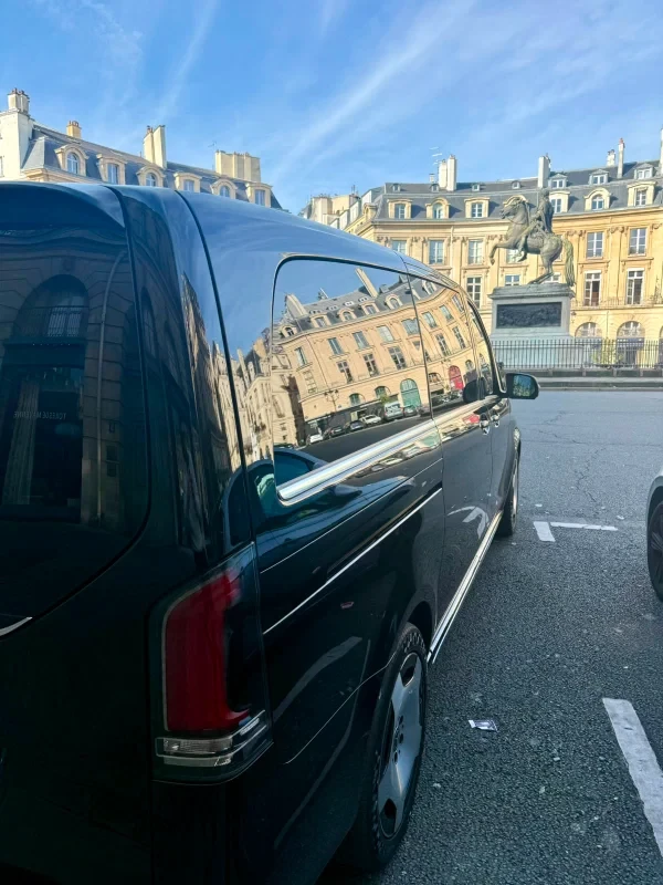 Mercedes-Benz V class Luxury VIP 2025 - Photo 3