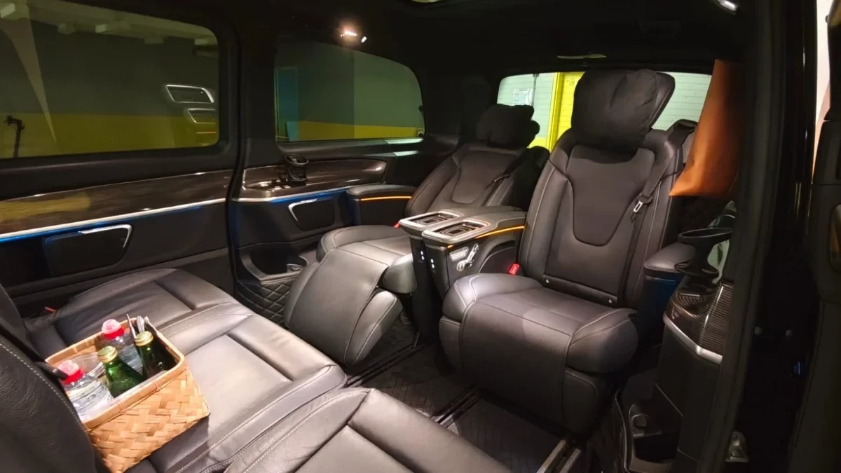 Mercedes-Benz V class Luxury VIP 2025 - Photo 2