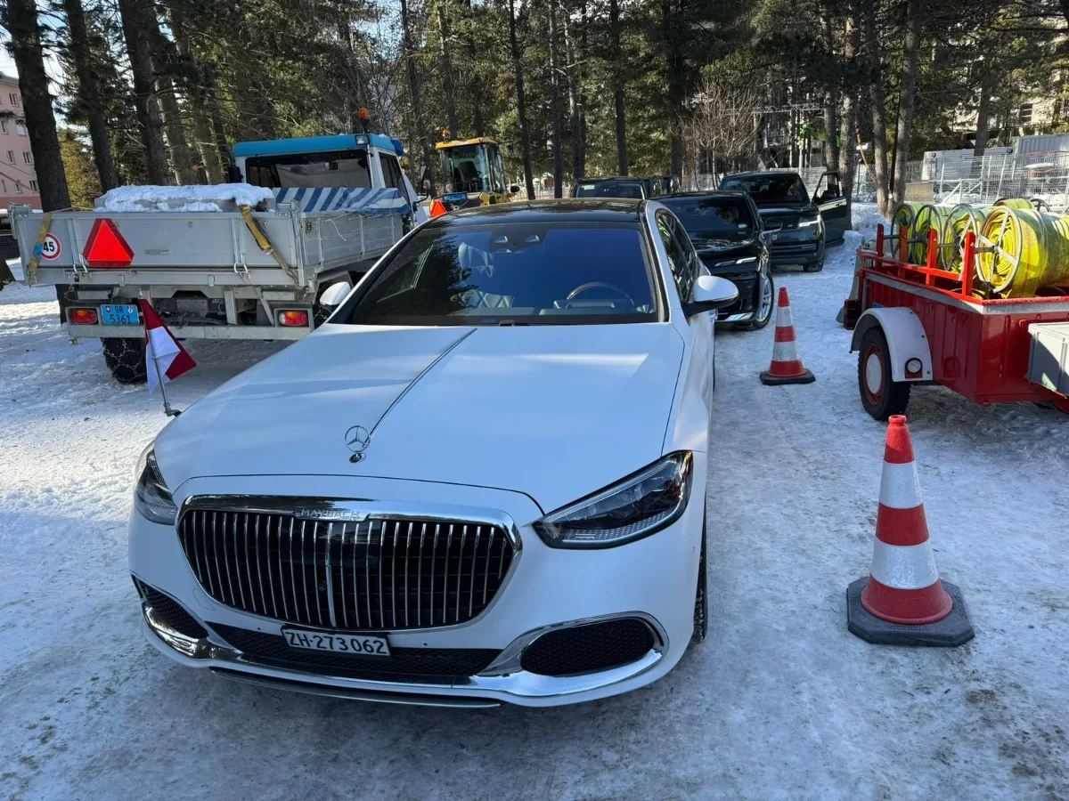 Others Mercedes Maybach white 2025