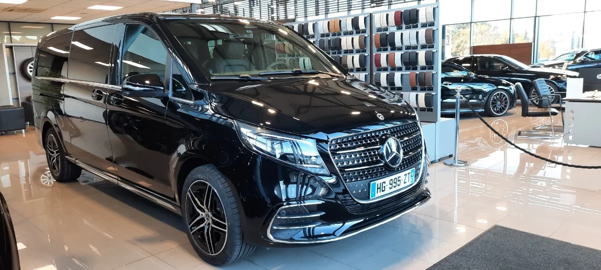 Mercedes-Benz V Class 2025 - Photo 2