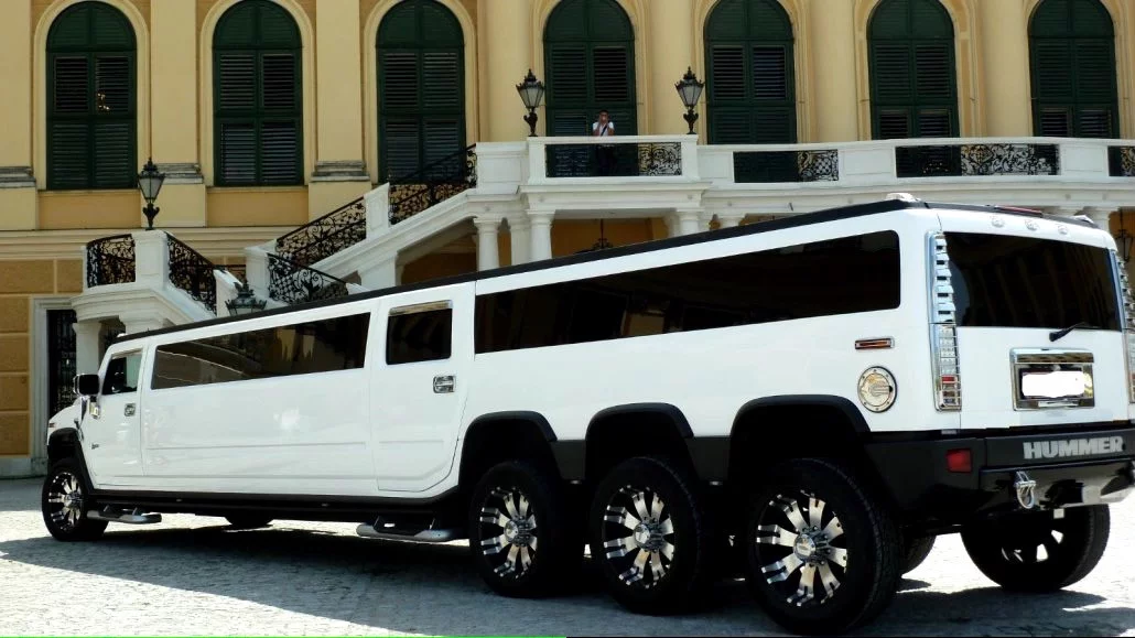 Hummer H2 2021 - Photo 3