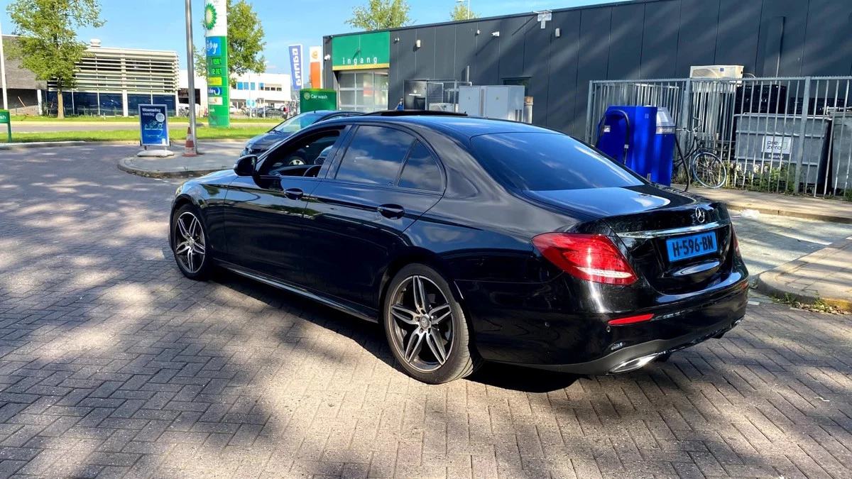 Mercedes-Benz E Class 2025 - Photo 3