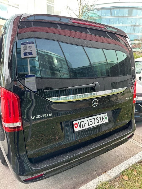 Mercedes-AMG V Class 2017 - Photo 2