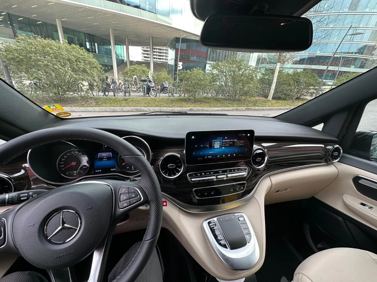 Mercedes-AMG V Class 2017 - Photo 4