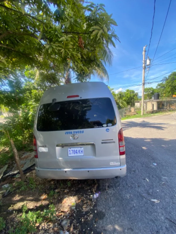 Toyota Hiace 2016 - Photo 3