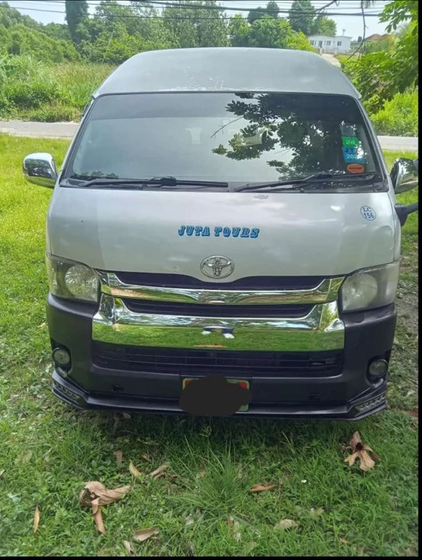 Toyota Hiace 2016 - Photo 4