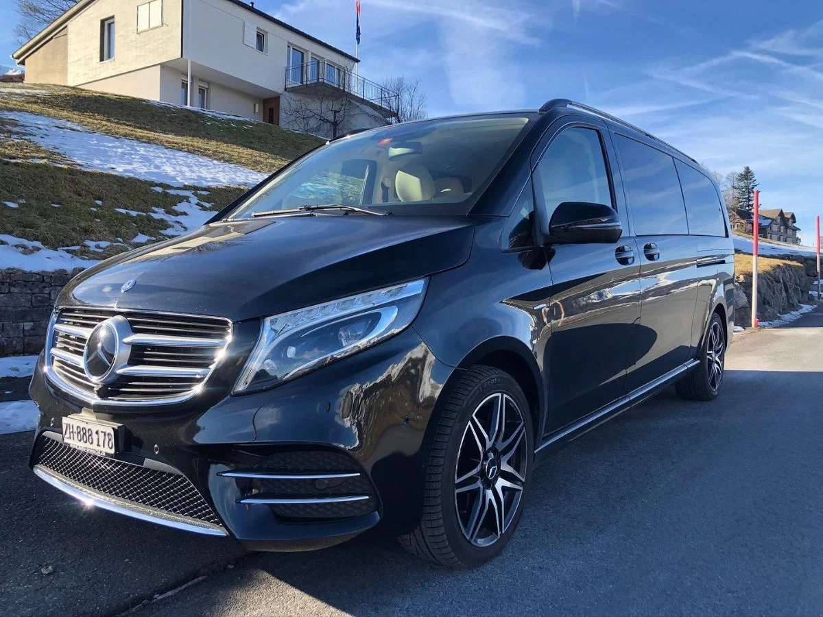 Mercedes-Benz V-class 2023 - Photo 2