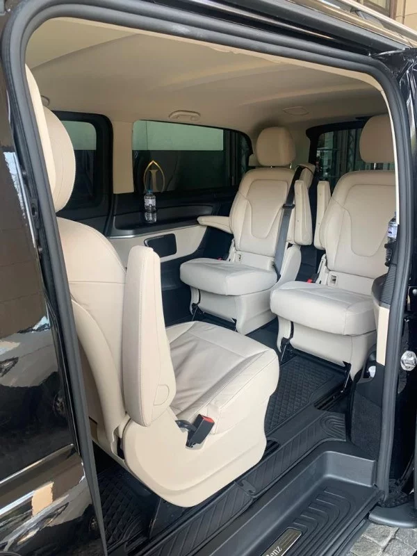 Mercedes-Benz V-class 2023 - Photo 3