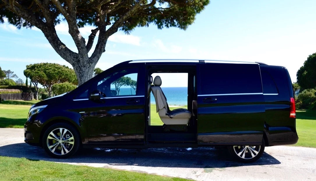 Mercedes-Benz V Class 2018 - Photo 3