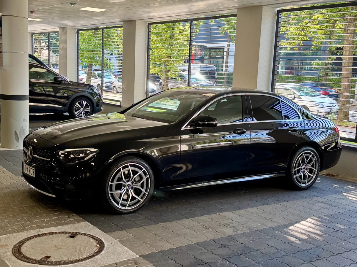 Mercedes-Benz E Class 2024 - Photo 3