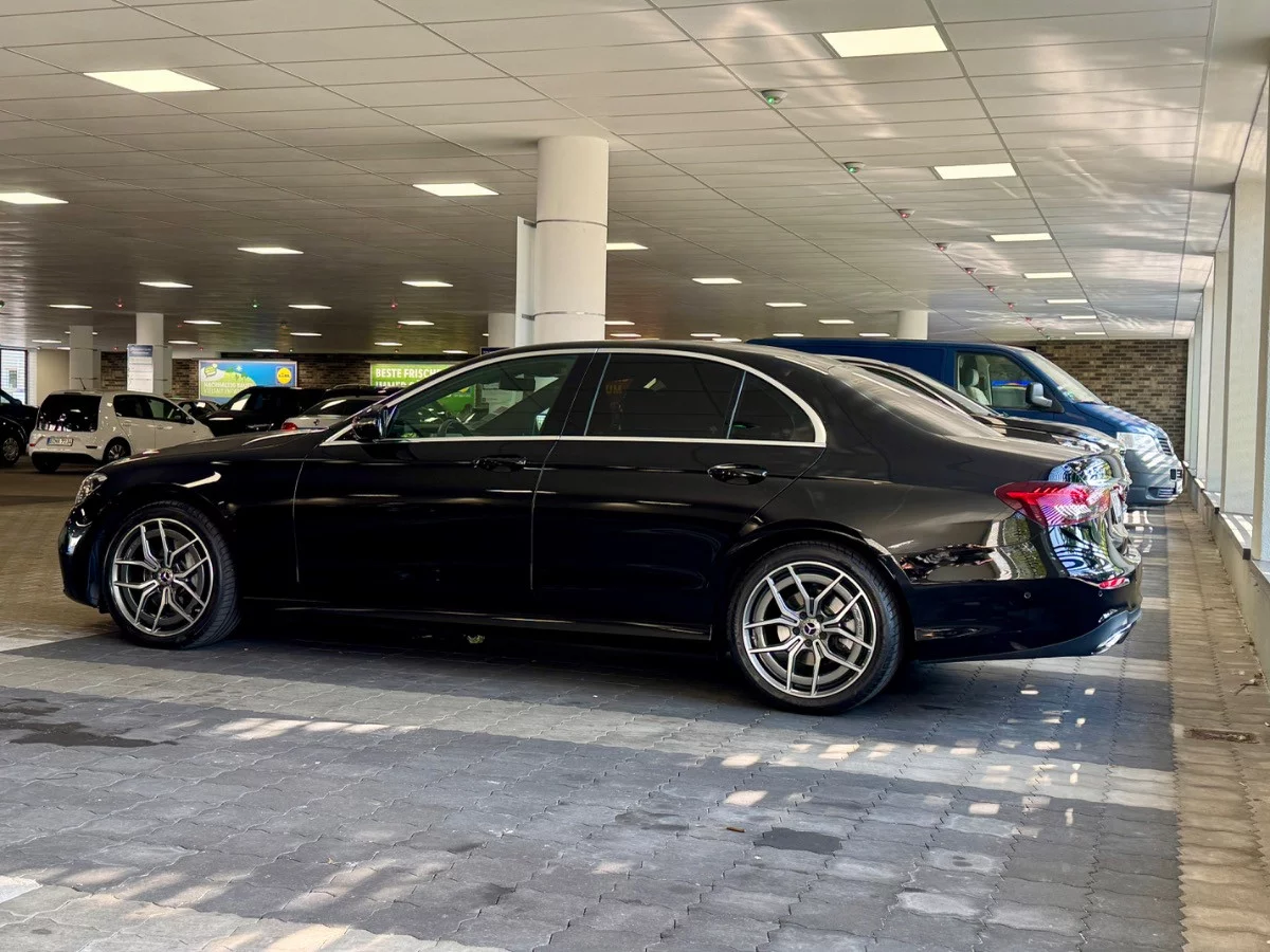 Mercedes-Benz E Class 2024 - Photo 4