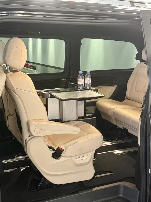 Mercedes-Benz V Class 2025 - Photo 2