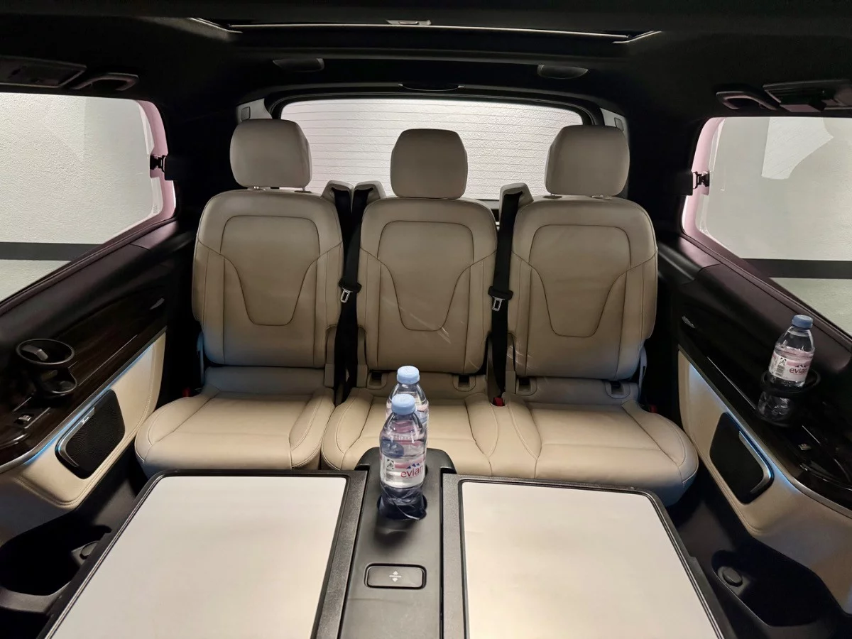 Mercedes-Benz V Class 2025 - Photo 4