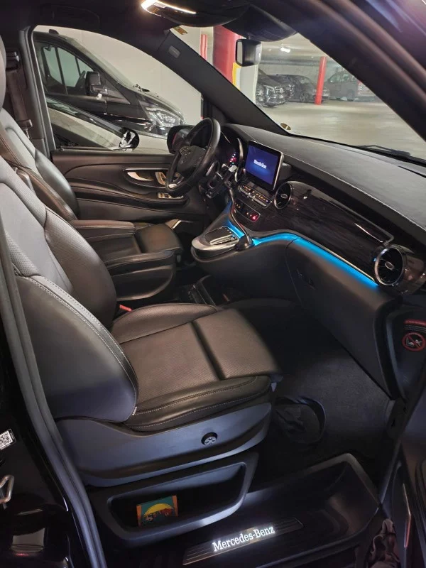 Mercedes-Benz V Class 2022 - Photo 2
