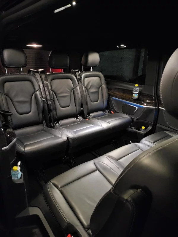 Mercedes-Benz V Class 2022 - Photo 3