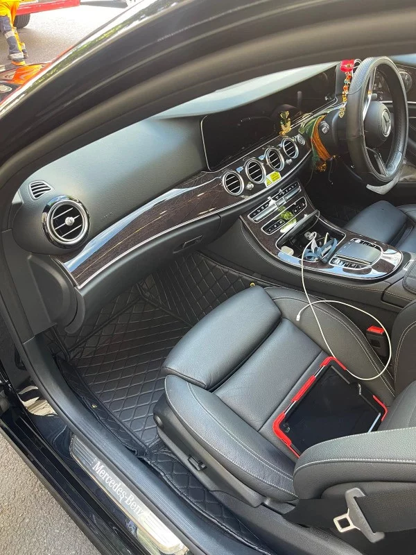 Mercedes-Benz E Class 2022 - Photo 3