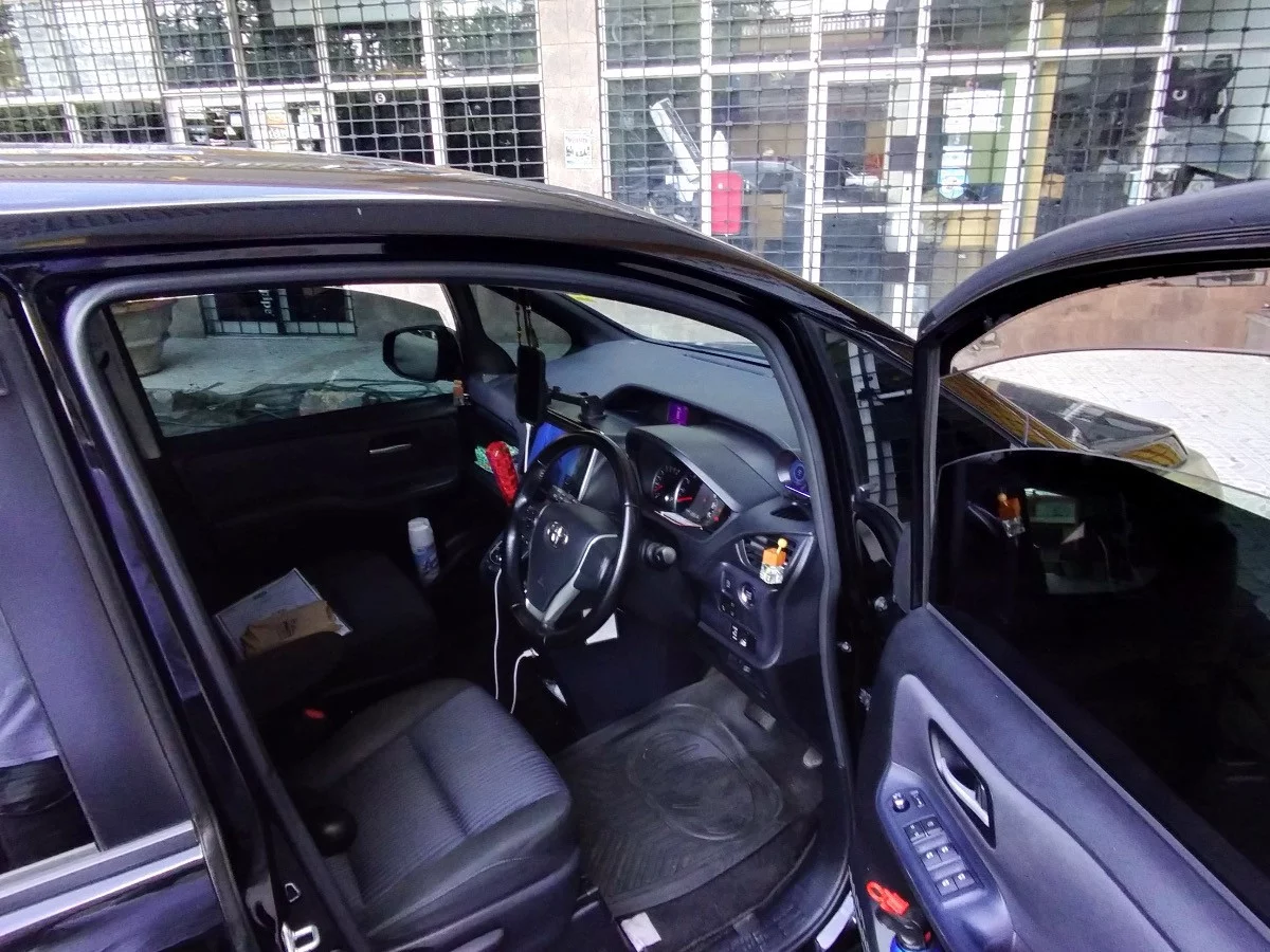 Toyota Noah 2016 - Photo 3