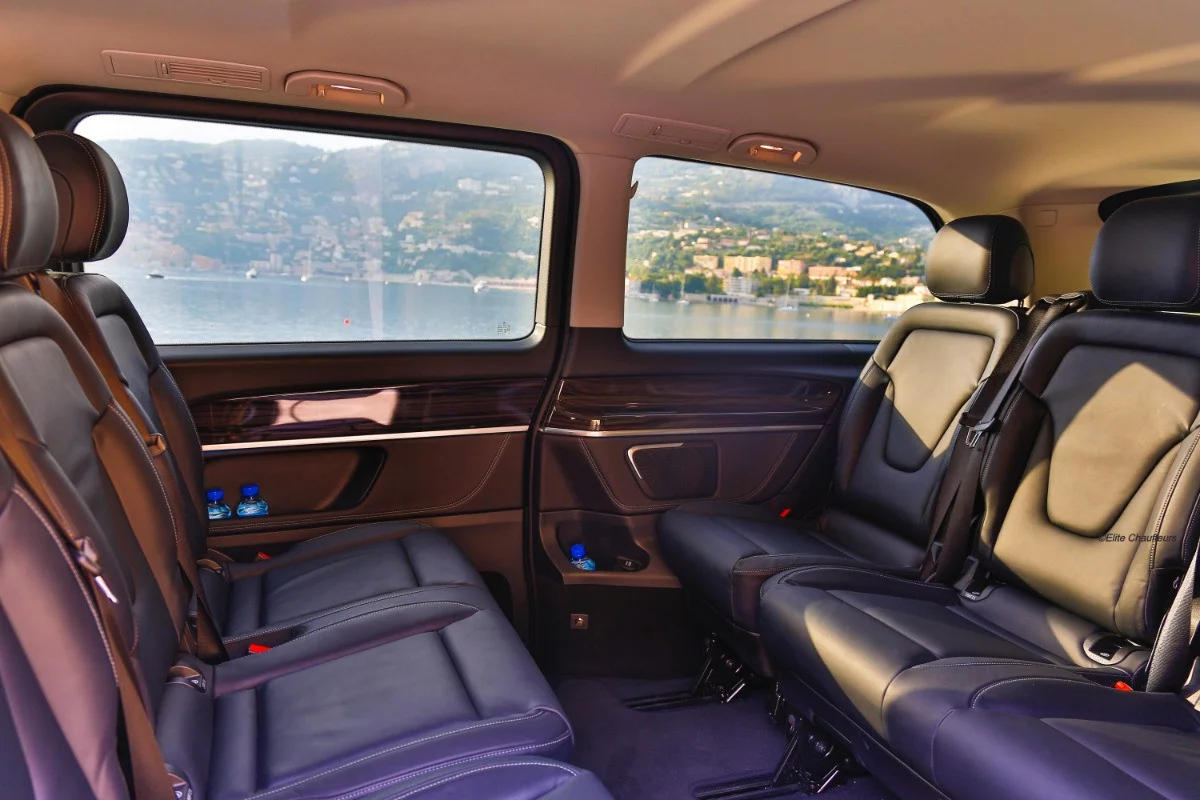Mercedes-Benz V-class 2020 - Photo 3