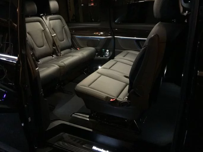 Mercedes-Benz V-class 2020 - Photo 4