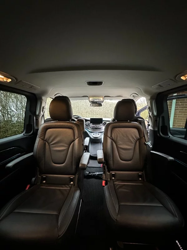 Mercedes-Benz EQV 2022 - Photo 2