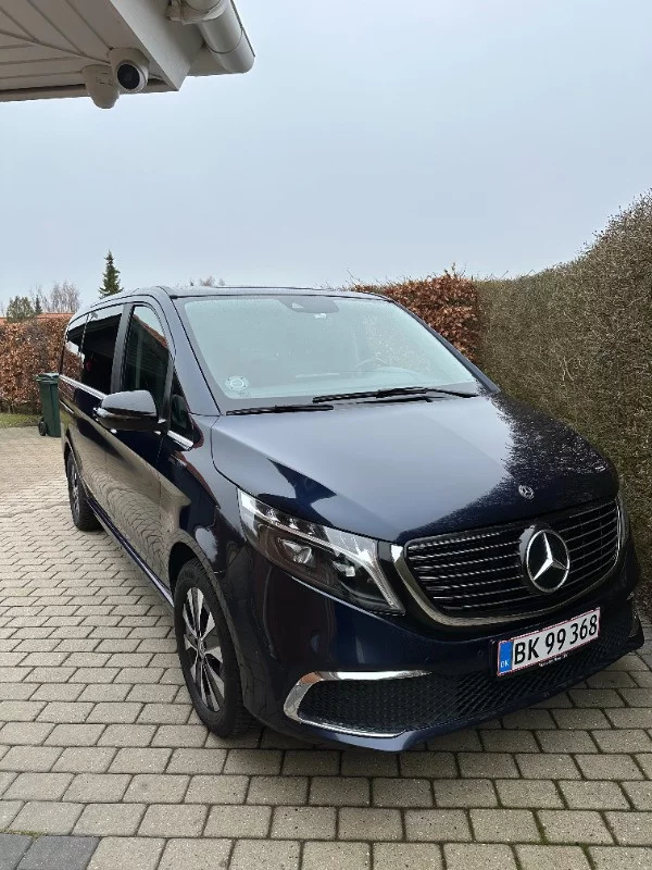 Mercedes-Benz EQV 2022 - Photo 3